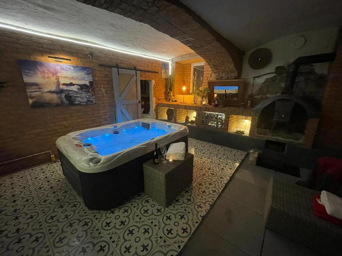 Apartmány U kapličky Kamyk nad Vltavou Exterior foto